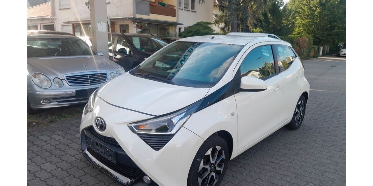 Toyota Aygo (X) 25.000 km 11.999 &euro; Heidelberg 69126
