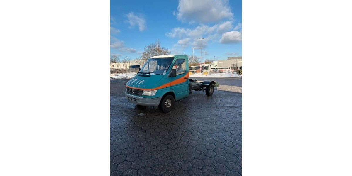 Mercedes-Benz Sprinter 150.000 km 6.990 &euro; Hamburg 20537
