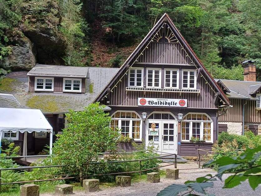 Gasthaus Waldidylle - Großzügiges Ausflugslokal direkt am Hauptwanderweg im Elbsandsteingebirge