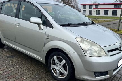 Toyota Corolla Verso 172.000 km 3.200 &euro; Saarbrücken 66115