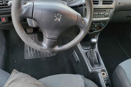 Peugeot 207 185.000 km 600 &euro; Augsburg- Deuringen 86391