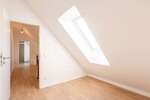 Erstbezug! Traumhafte 2,5-Zi.-DG-Wohnung mit Galerie, Dachterrasse & TG-Stellplatz, provisionsfrei
