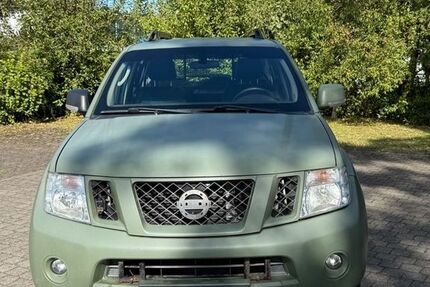 Nissan Pathfinder 152.100 km 18.790 &euro; Lennestadt 57368