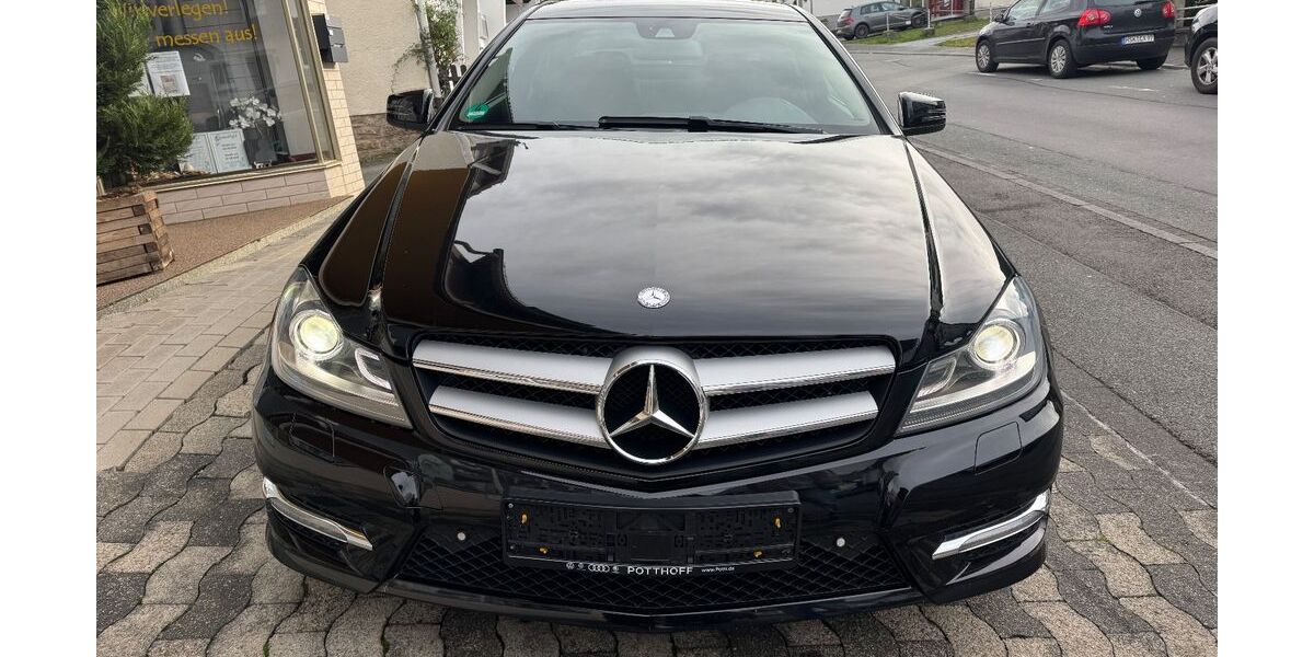Mercedes-Benz C 250 140.400 km 15.900 &euro; Meschede 59872