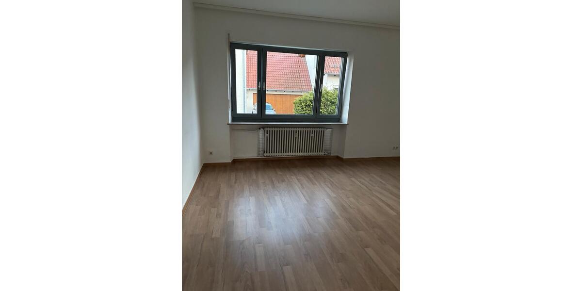Erdgeschoßwohnung Geisenfeld - 4 Zimmer, 100 m&sup2;, 1.100&euro; | Angebot:25935693