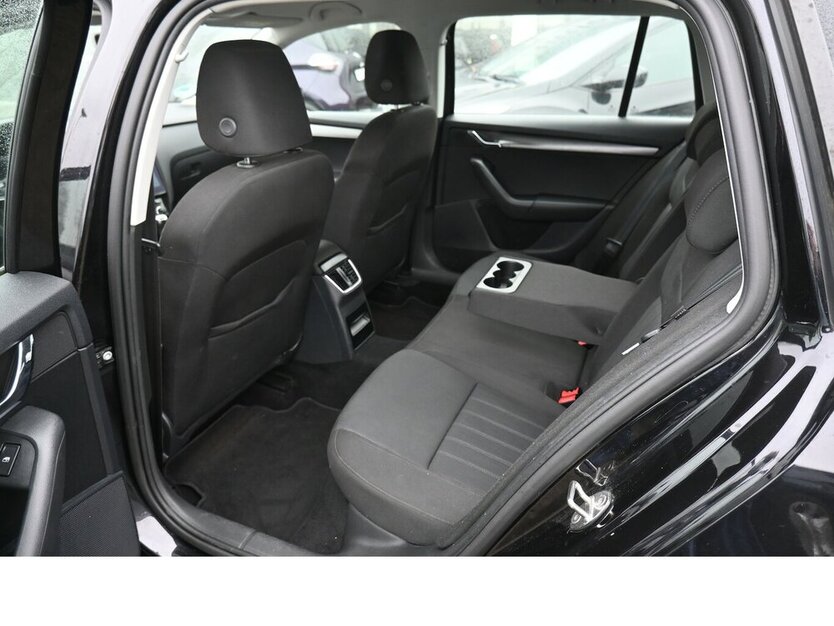 Octavia 1.5 TSI Combi *Style* Navi LED DAB 17Alu