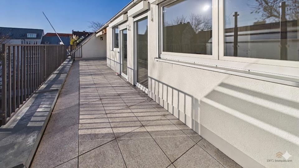 Dachgeschoßwohnung München Berg am Laim - 4 Zimmer, 107 m&sup2;, 2.950&euro; | Angebot:25960440