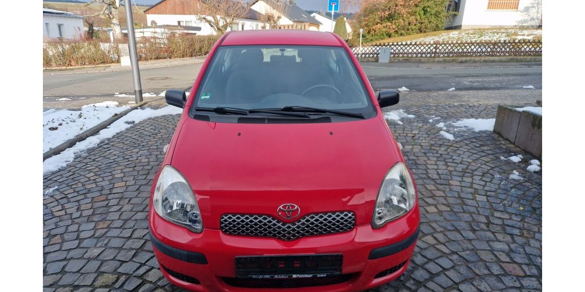 Toyota Yaris 118.000 km 1.200 &euro; Selters 65618