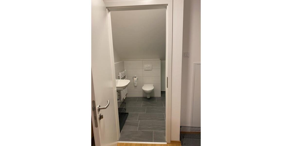 Dachgeschoßwohnung Nürnberg Almoshof - 1 Zimmer, 22 m&sup2;, 490&euro; | Angebot:25385040