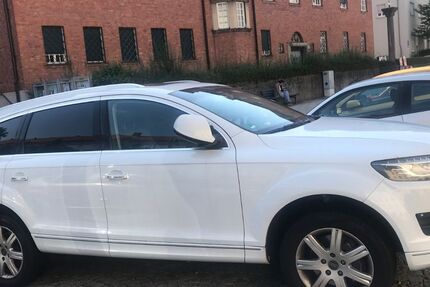 Audi Q7 71.000 km 20.000 € München 81675