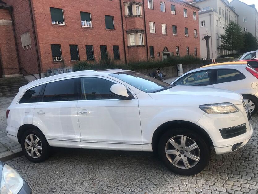 Audi Q7 71.000 km 20.000 € München 81675