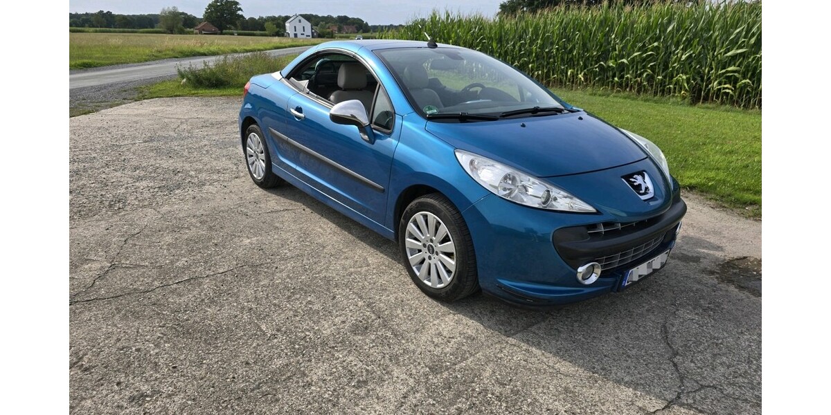 Peugeot 207 CC 92.000 km 3.700 € Bielefeld 33602