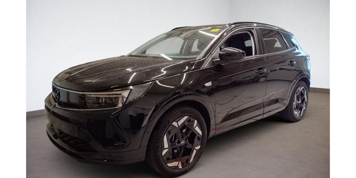 Opel Grandland (X) 12.300 km 31.900 &euro; Frankenberg 35066