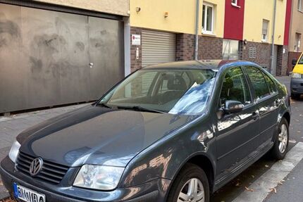 VW Bora 156.573 km 1.200 &euro; Köln 50937