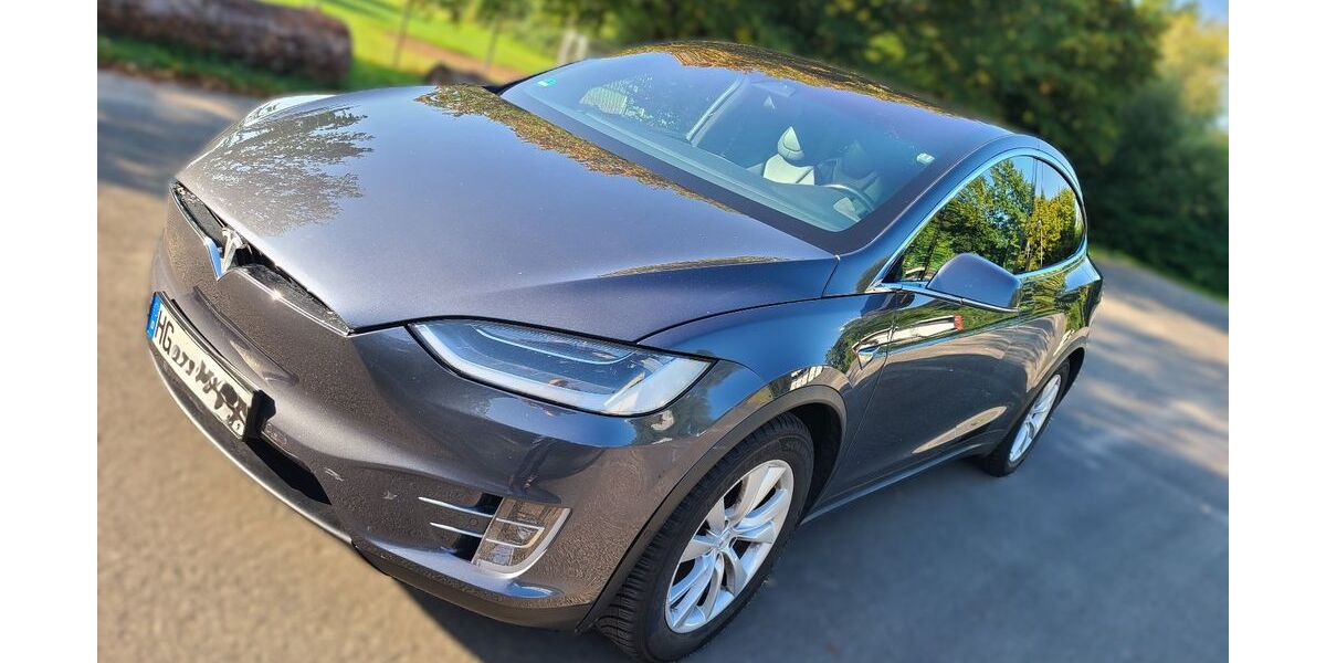 Tesla Model X 136.700 km 31.950 &euro; Kronberg 61476