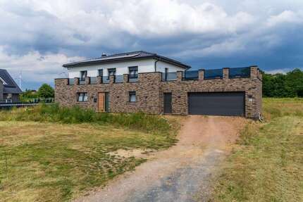 Haus Sulingen - 7 Zimmer, 246 m&sup2;, 650.000&euro; | Angebot:27002440