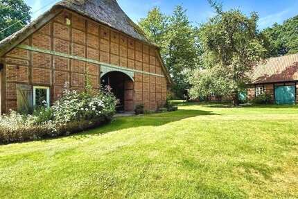 Haus Bienenbüttel - 9 Zimmer, 430 m&sup2;, 1.390.000&euro; | Angebot:24902936