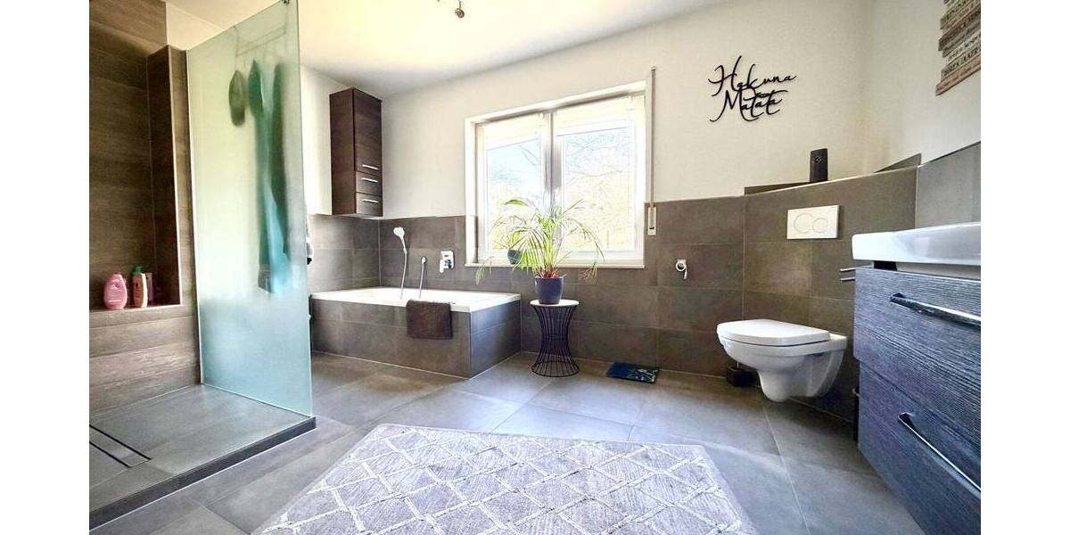Einfamilienhaus Ehlenz - 5 Zimmer, 255 m&sup2;, 395.000&euro; | Angebot:26318223