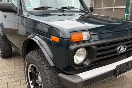 Lada Niva 18.060 km 12.880 € Limeshain 63694