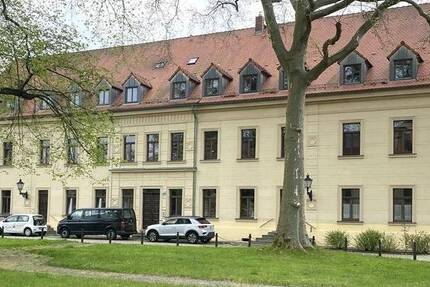 1,5-Raumwhg. mit EBK und Stpl. in historischem Villenviertel, Leerstehend. 1 zimmer