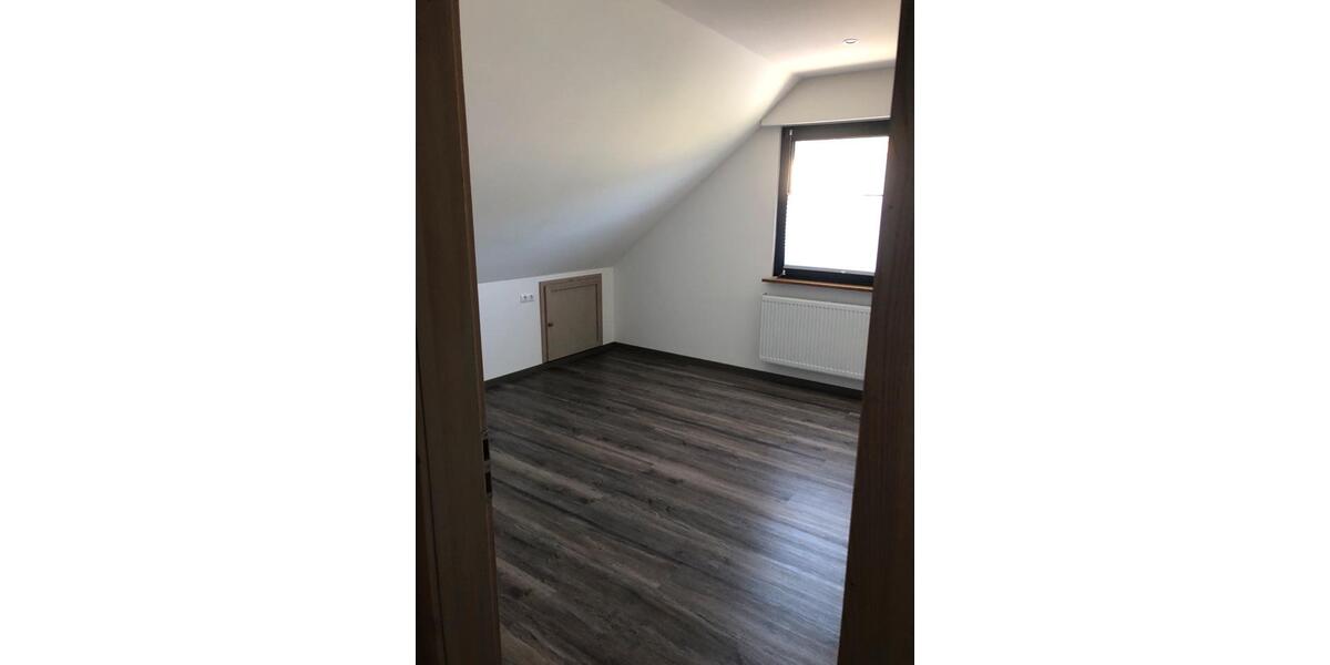 Dachgeschoßwohnung Bergneustadt - 2 Zimmer, 58 m&sup2;, 675&euro; | Angebot:26397852