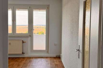 Wohnung Mücheln - 3 Zimmer, 59 m&sup2;, 220&euro; | Angebot:27087479