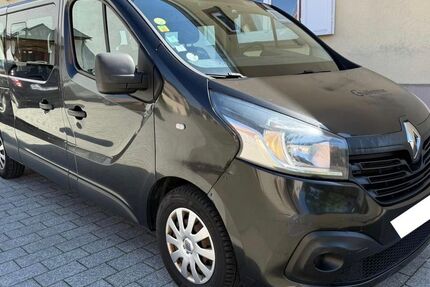 Renault Trafic 230.000 km 9.900 &euro; ACHERN 77855