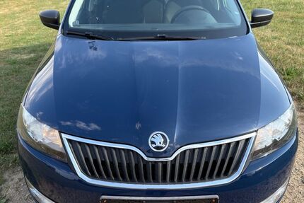 Skoda Rapid 142.800 km 5.100 &euro; cham 93413