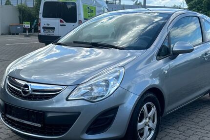 Opel Corsa 145.876 km 2.700 &euro; Göttingen 37081