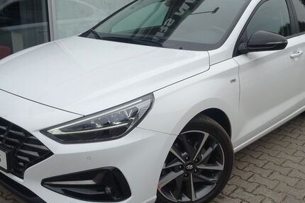 Hyundai i30 28.627 km 17.490 &euro; Nauen 14641