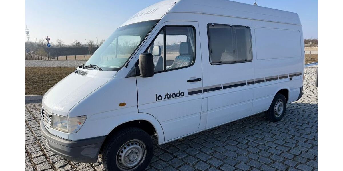 Mercedes-Benz Sprinter 113.500 km 10.800 &euro; München 81829