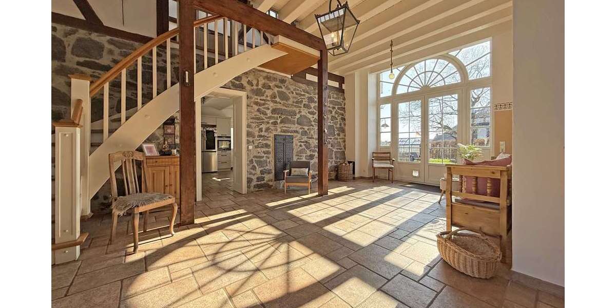 Haus zum Kaufen in Hungen 685.000 € 342 m² 5 zimmer