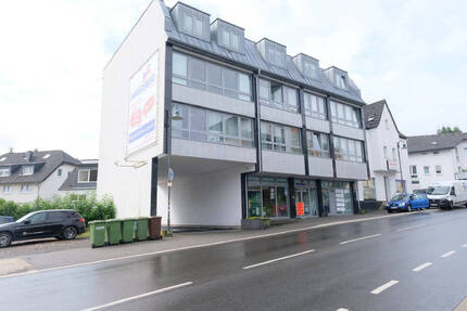 Repräsentative Büro-Praxisfläche im Zentrum von Rösrath gegenüber der Post