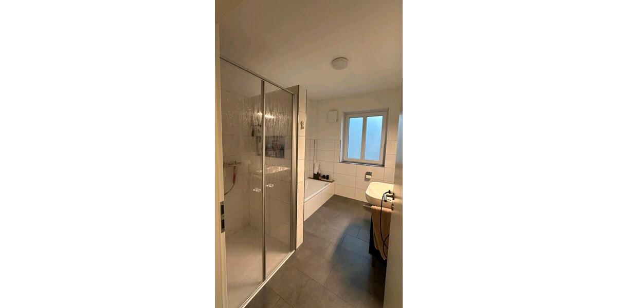 Etagenwohnung Edewecht - 3 Zimmer, 84 m&sup2;, 1.100&euro; | Angebot:26587331