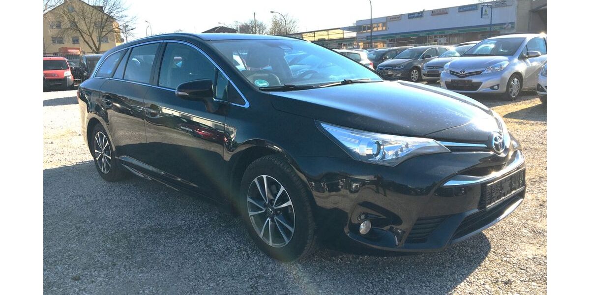 Toyota Avensis 191.000 km 7.999 &euro; Bonn 53227