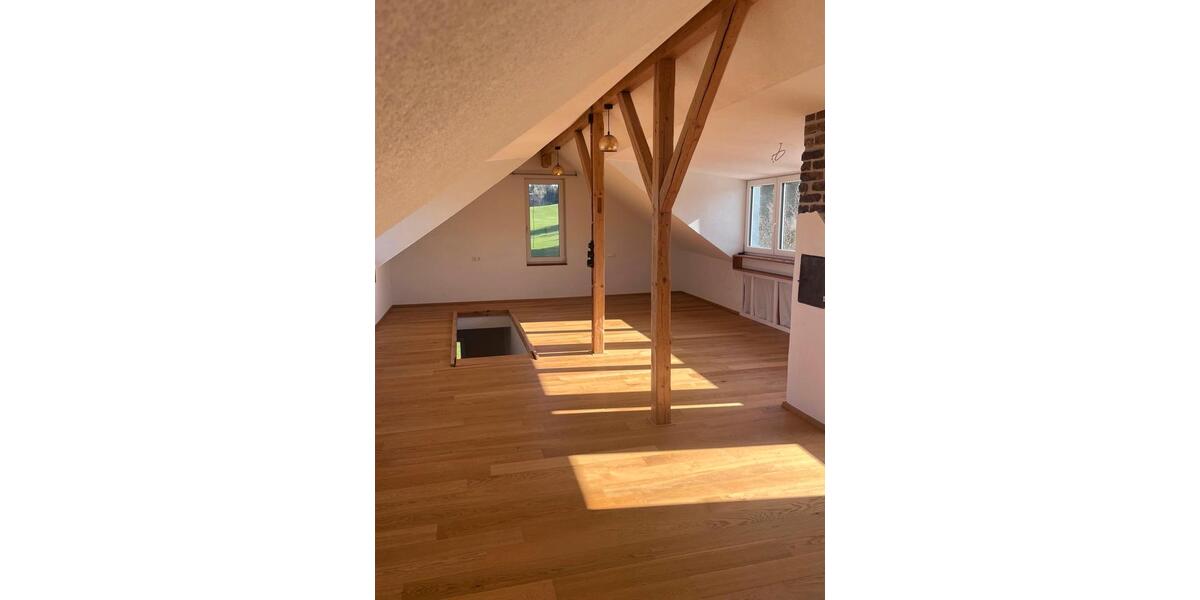 Etagenwohnung Vogt - 3.5 Zimmer, 144 m&sup2;, 1.400&euro; | Angebot:26399974