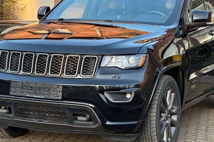 Jeep Grand Cherokee 79.000 km 24.990 &euro; Jülich 52428