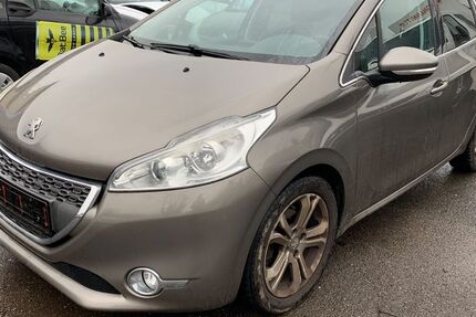Peugeot 208 175.000 km 2.999 &euro; Bergisch Gladbach 51465
