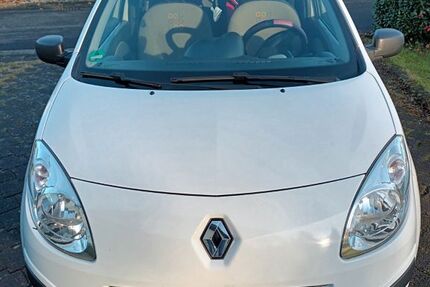 Renault Twingo 104.000 km 3.500 &euro; Vettelschoß 53560