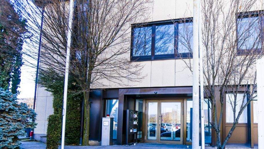 Gewerbeobjekt Esslingen am Neckar Pliensauvorstadt - 1.090&euro; | Angebot:25874798
