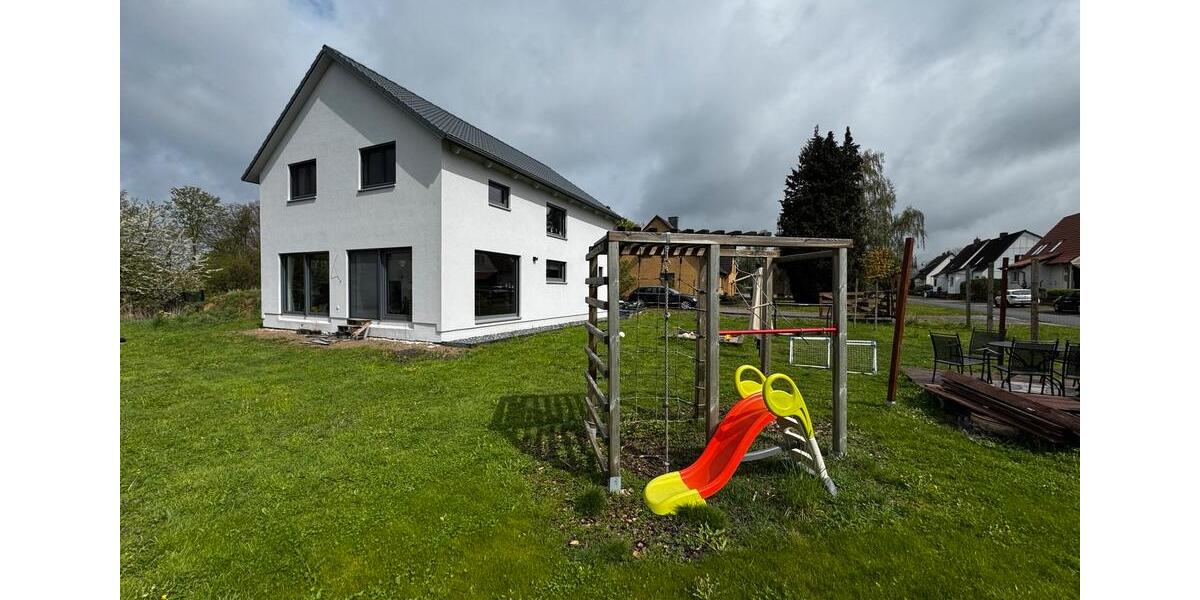 Einfamilienhaus Lauenau - 5.5 Zimmer, 165 m&sup2;, 2.150&euro; | Angebot:26409722
