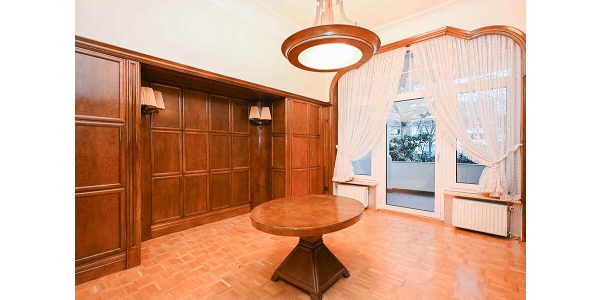 Einfamilienhaus Hildesheim - 11 Zimmer, 360 m&sup2;, 2.500&euro; | Angebot:25415382