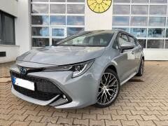 Toyota Corolla 48.300 km 24.490 &euro; Freiberg 09599