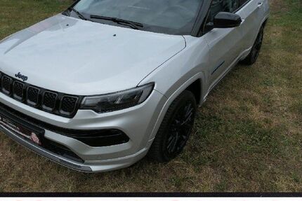 Jeep Compass 84.300 km 22.350 € Pappenheim 91788