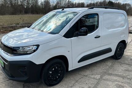 Opel Combo 12.850 km 19.995 &euro; Bernsdorf 02994