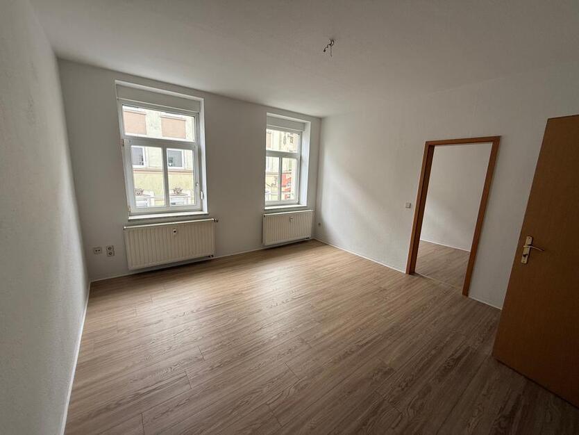Schöne, komfortable 2-Raum-Wohnung mit Balkon in OelsnitzVogtland zimmer