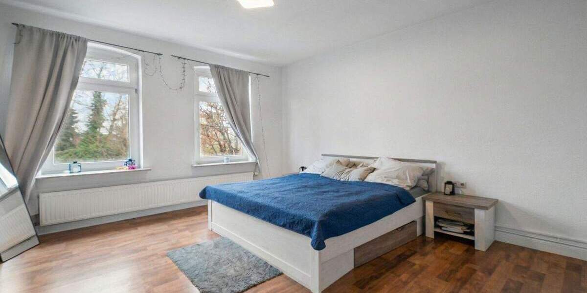 Mehrfamilienhaus, Wohnhaus Hohenwestedt - 8 Zimmer, 221 m&sup2;, 289.000&euro; | Angebot:25777887