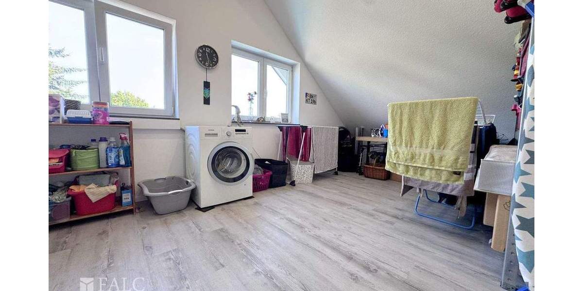 Etagenwohnung Bonn Geislar - 5 Zimmer, 165 m&sup2;, 599.000&euro; | Angebot:25739552