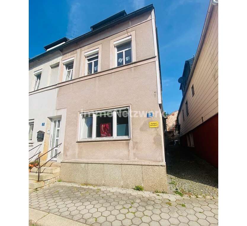 Haus zum Kaufen in Kirchenlamitz 69.000 € 130 m²