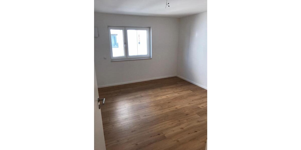 Etagenwohnung Taufkirchen (Vils) - 3 Zimmer, 82 m&sup2;, 1.100&euro; | Angebot:26373960